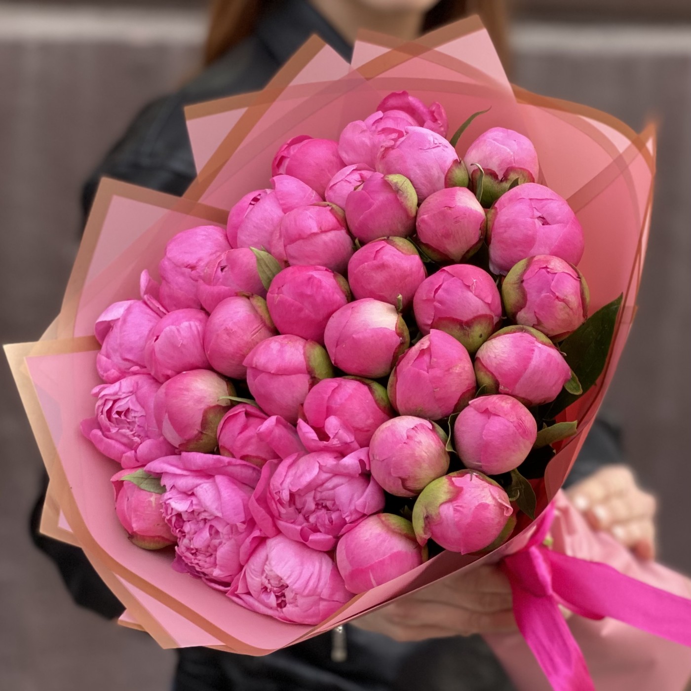 35 розовых пионов Флеминг